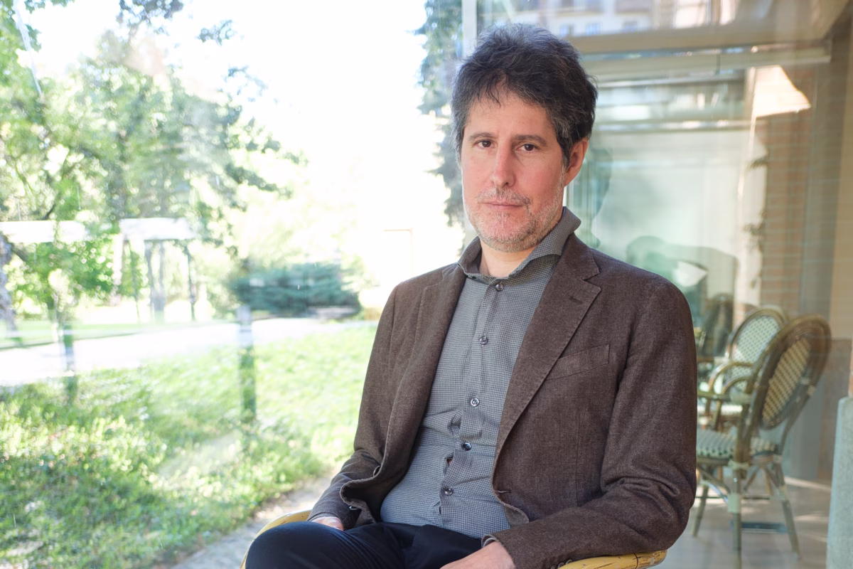 Giuliano da Empoli: Ο συγγραφέας του «Μάγου του Κρεμλίνου» που θα συζητήσει με τον Πιερρακάκη