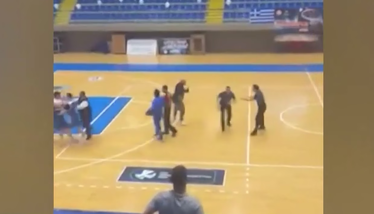 «Τα παιδιά έμαθαν τι γίνεται αν έχεις πλάτες» - Τι λένε γονείς αθλητών για τον αγώνα με τις 52 βολές στην Κύπρο