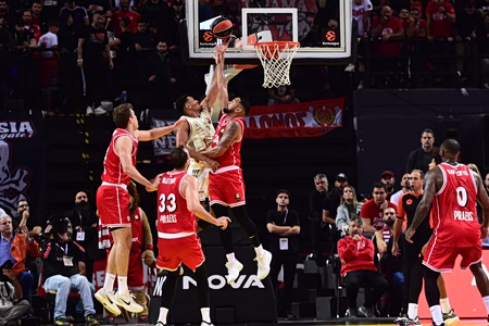 Ολυμπιακός – Φενέρμπαχτσε 61-64: Νικηφόρα «απόδραση» της Φενέρ από την Αθήνα