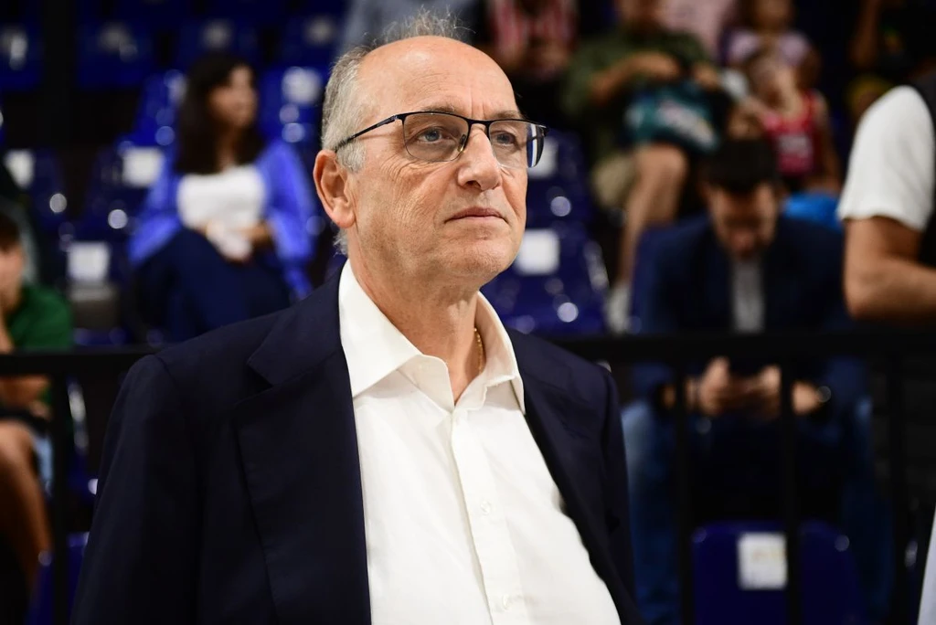 Λιόλιος: «Αποσύρομαι για να λειτουργήσει το μπάσκετ» | Επικαιρότητα στο LivePress.gr