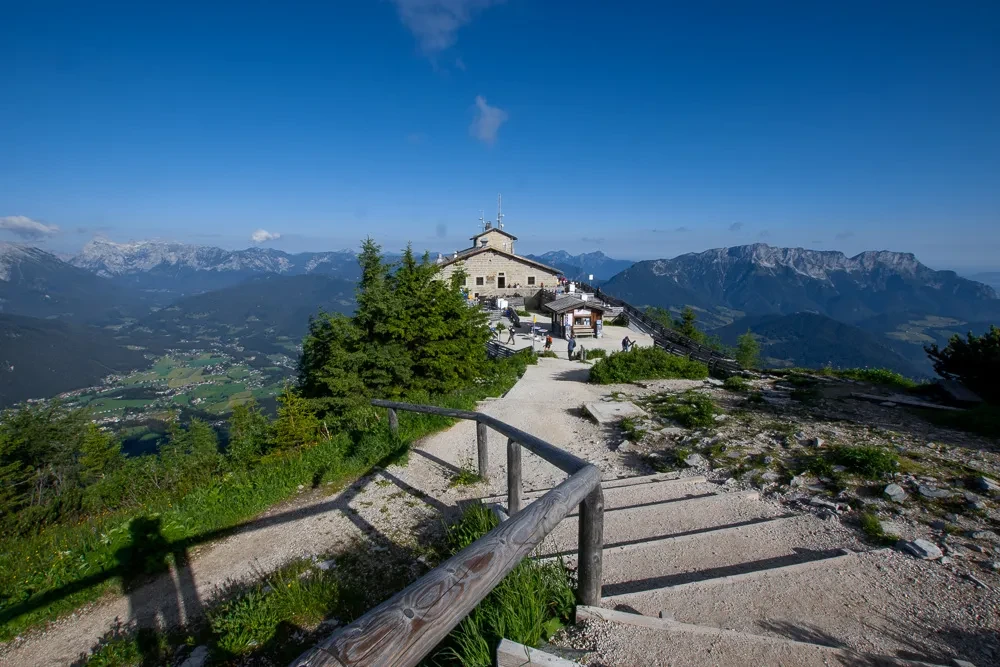 Eagle’s Nest: Το καταφύγιο του Χίτλερ έγινε στάχτη | Επικαιρότητα στο LivePress.gr