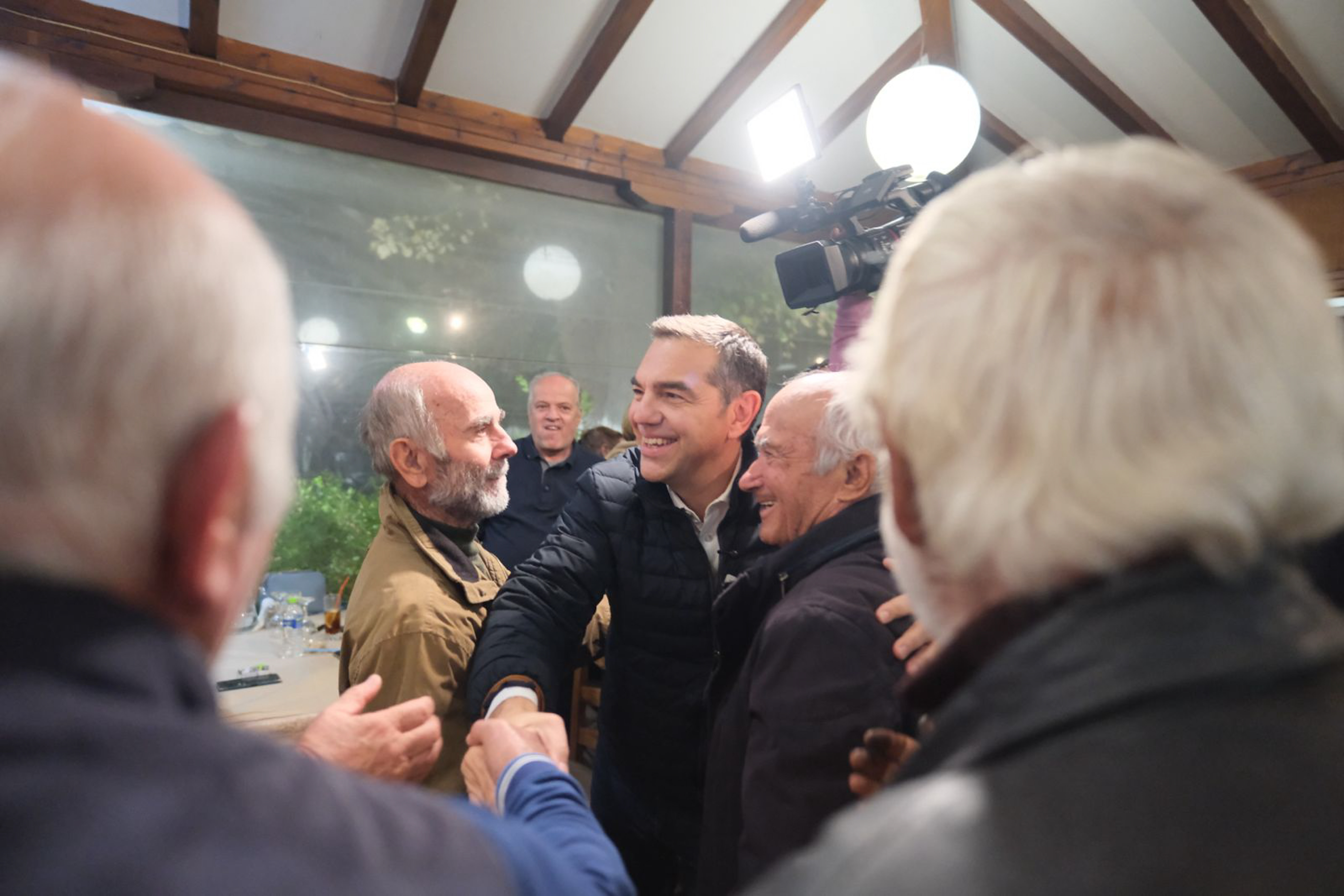 Κύμα μετακινήσεων προς τον Τσίπρα - Το κρίσιμο τεστ στην ομιλία της Ηλιούπολης