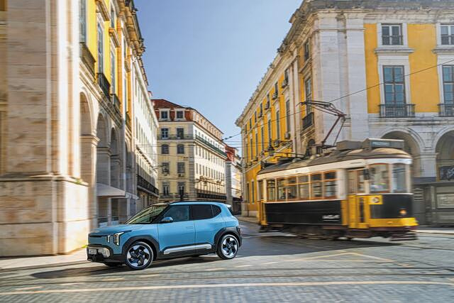 KIA EV2: Αστός με άποψη