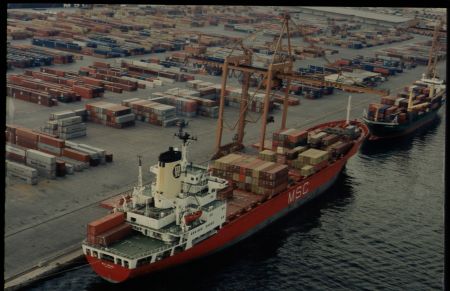 Κομισιόν: Κατάργηση φορολογικών διακρίσεων σε πλοία με ξένη σημαία