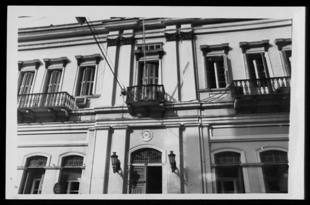 Υπεστάλη η ευρωπαϊκή σημαία από το δημαρχείο της Πάτρας