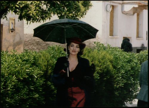 Πρόβα νυφικού στον ΑΝΤ1