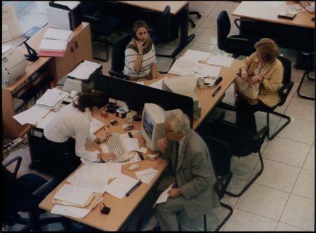 Στην αρμόδια Επιτροπή της Βουλής το νομοσχέδιο για απολυμένους-διαθέσιμους