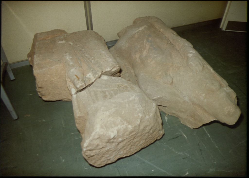 Αγαλμα της Αφροδίτης στο usb του μέλους της Χρυσής Αυγής Λ. Τσαλίκη