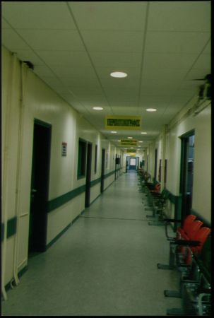 Συνελήφθησαν πέντε παράνομες αποκλειστικές νοσοκόμες στο «Σωτηρία»