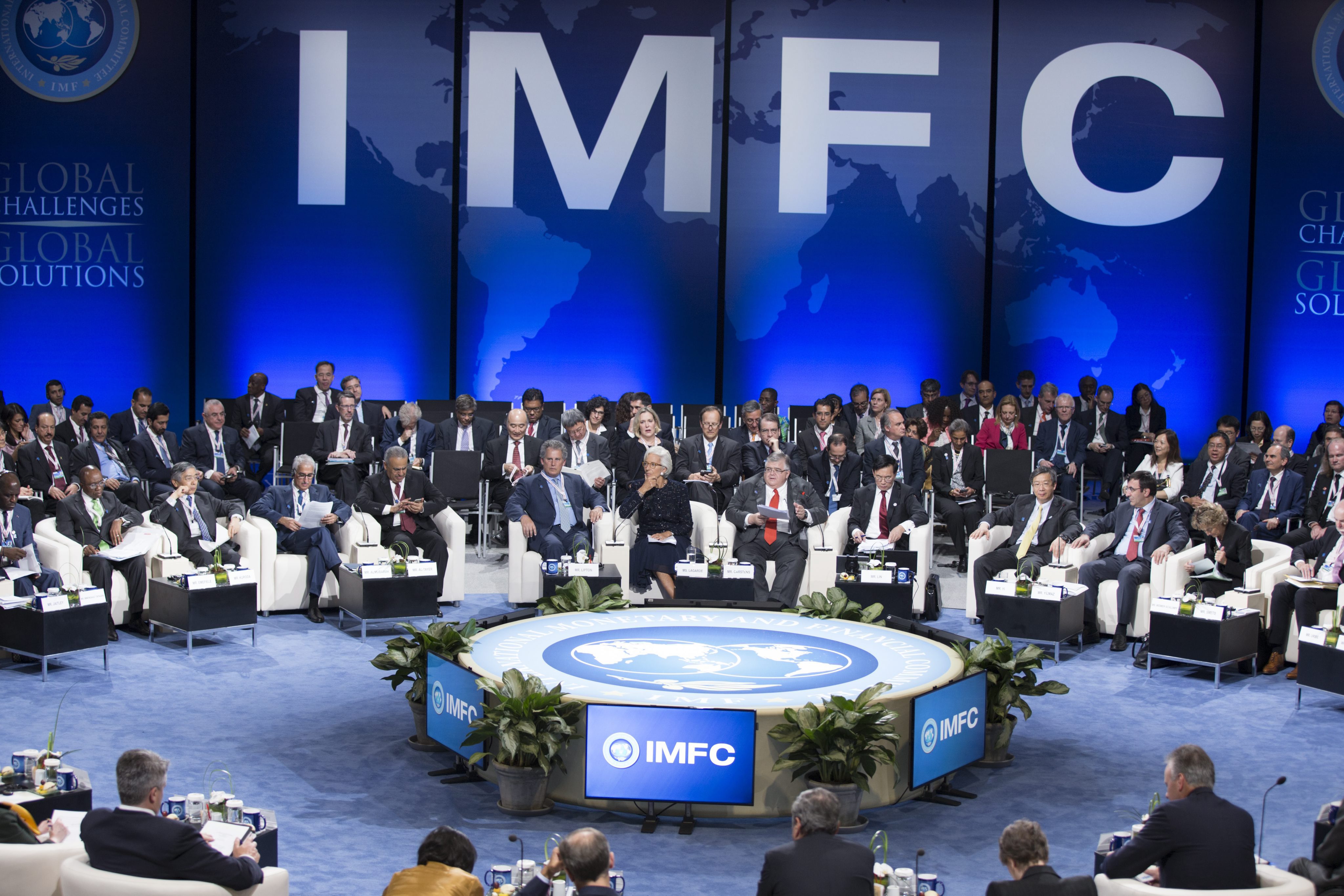Всемирный валютный банк. International monetary Fund (IMF). МВФ собрание. МВФ заседание. МВФ ООН.